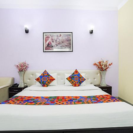Fabexpress Ivy Inn Sector 35 Нойда Екстер'єр фото