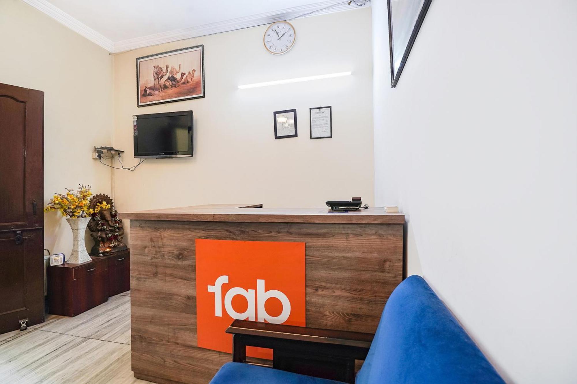 Fabexpress Ivy Inn Sector 35 Нойда Екстер'єр фото